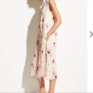 open lace back dress Vince Wilted Peony Pleated V-Neck Dress in White Peony main image 0